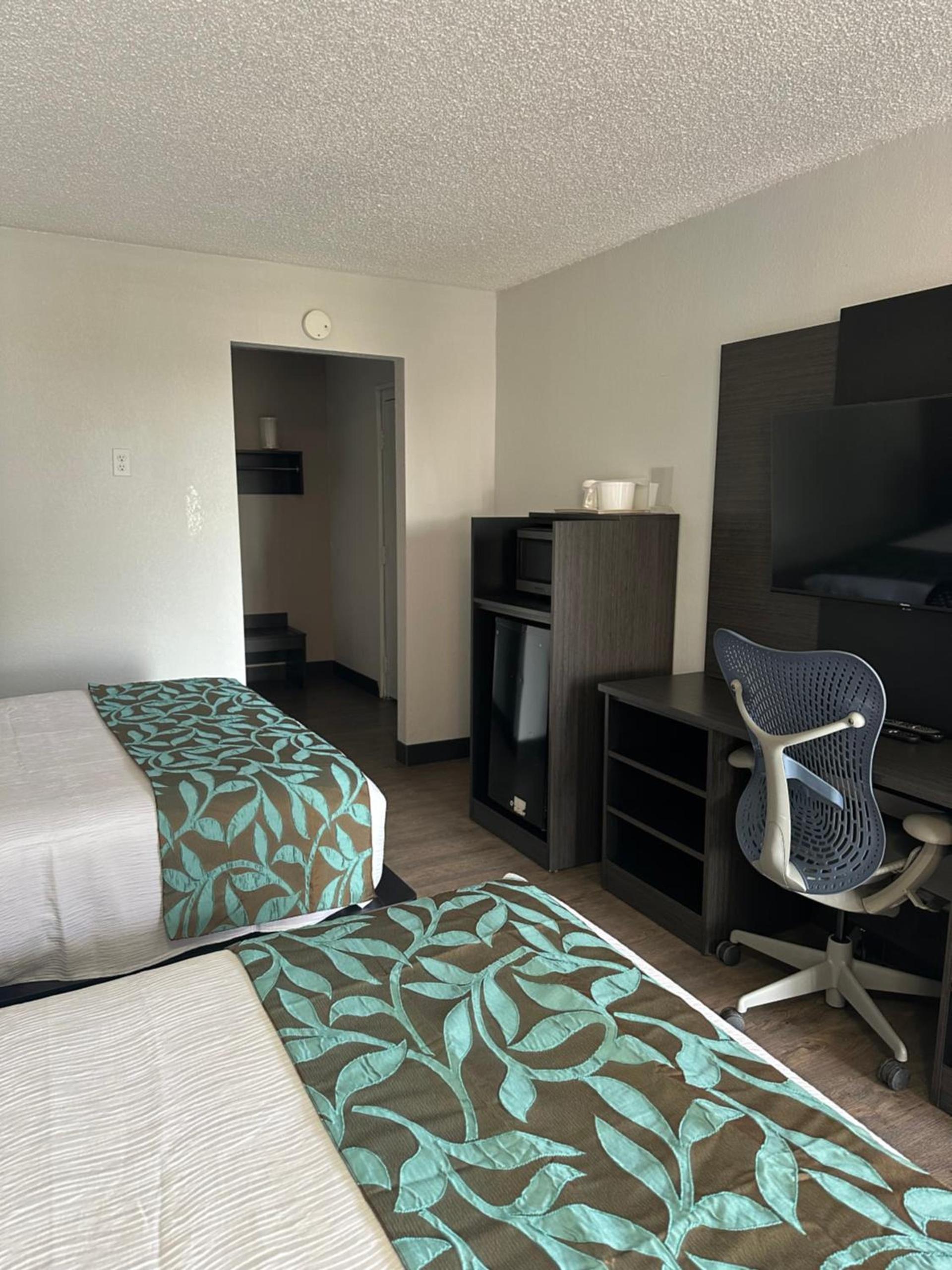 Baymont by Wyndham Deming photo 13