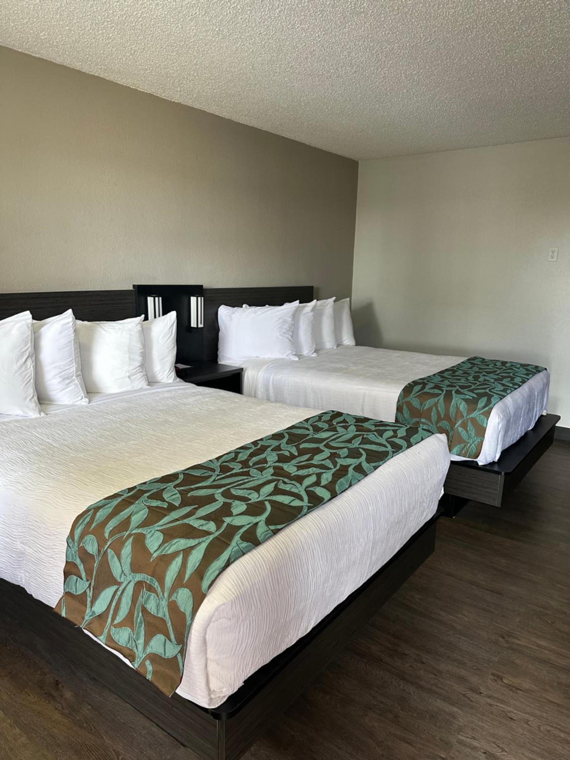 Baymont by Wyndham Deming photo 15