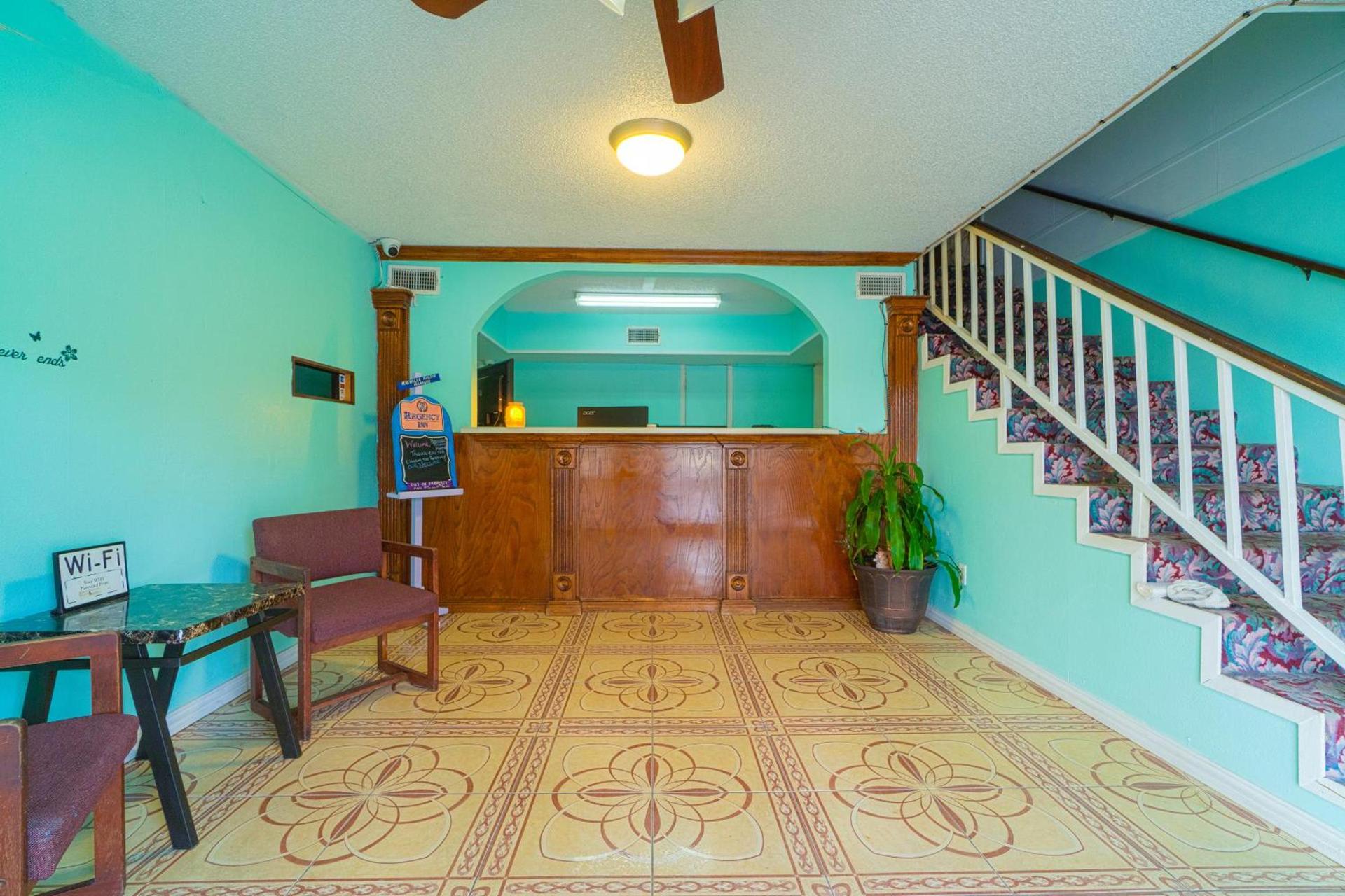 Regency Inn Three Rivers I-37 photo 19