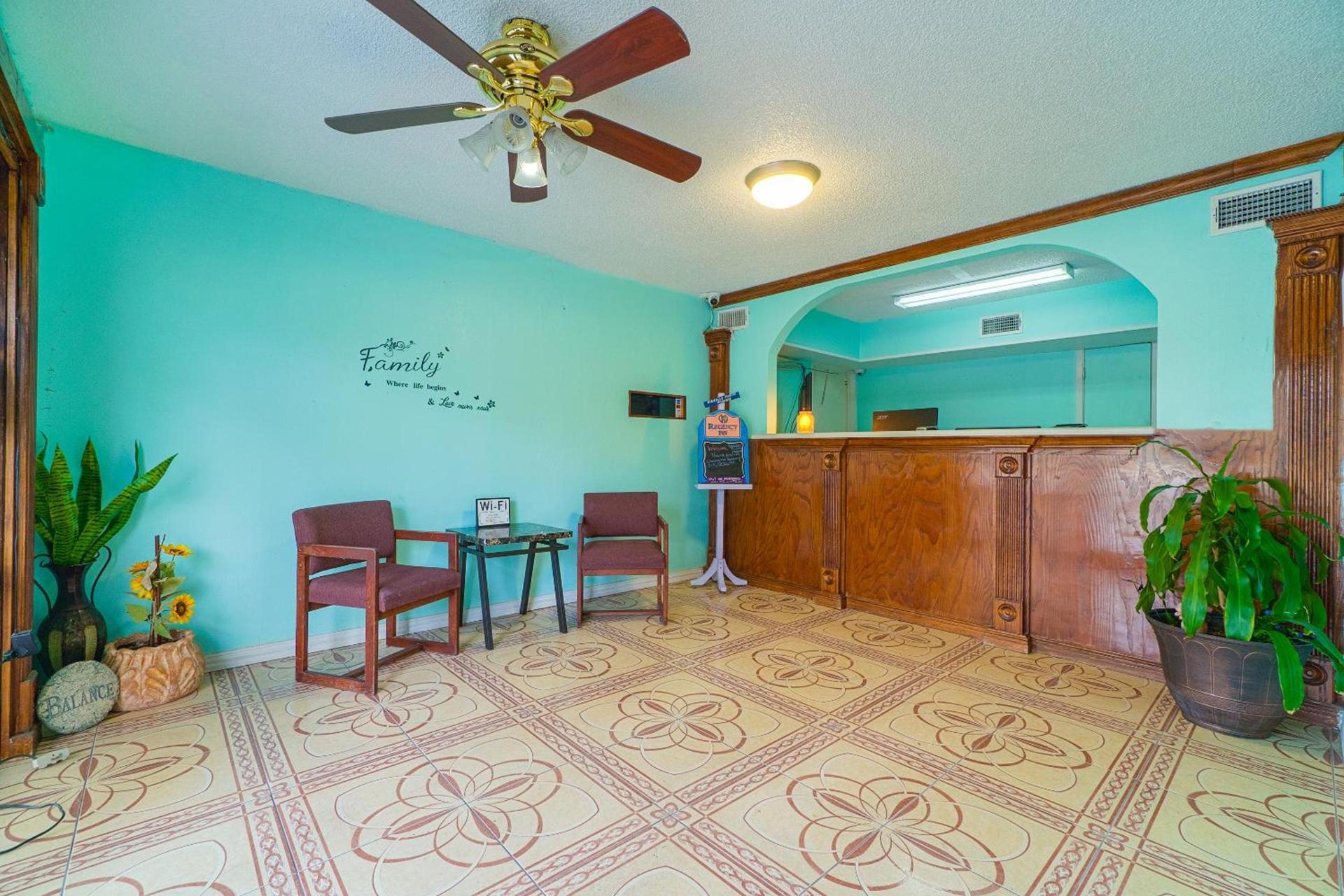 Regency Inn Three Rivers I-37 photo 20