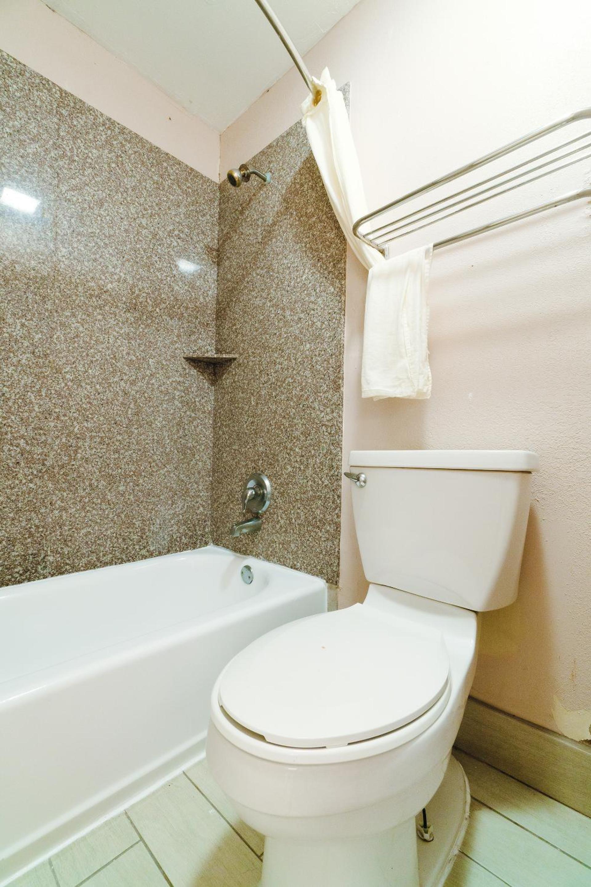 Regency Inn Three Rivers I-37 photo 56