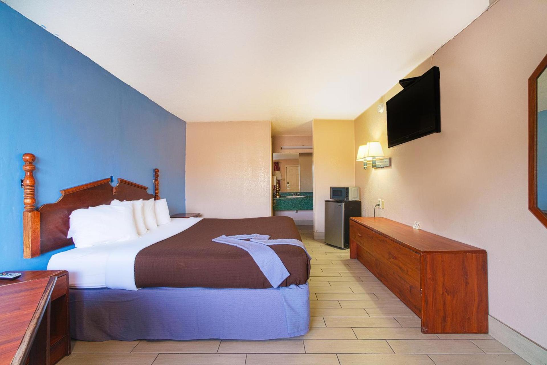 Regency Inn Three Rivers I-37 photo 4