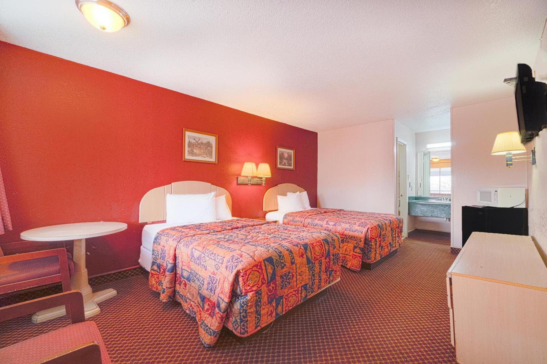 Regency Inn Three Rivers I-37 photo 3