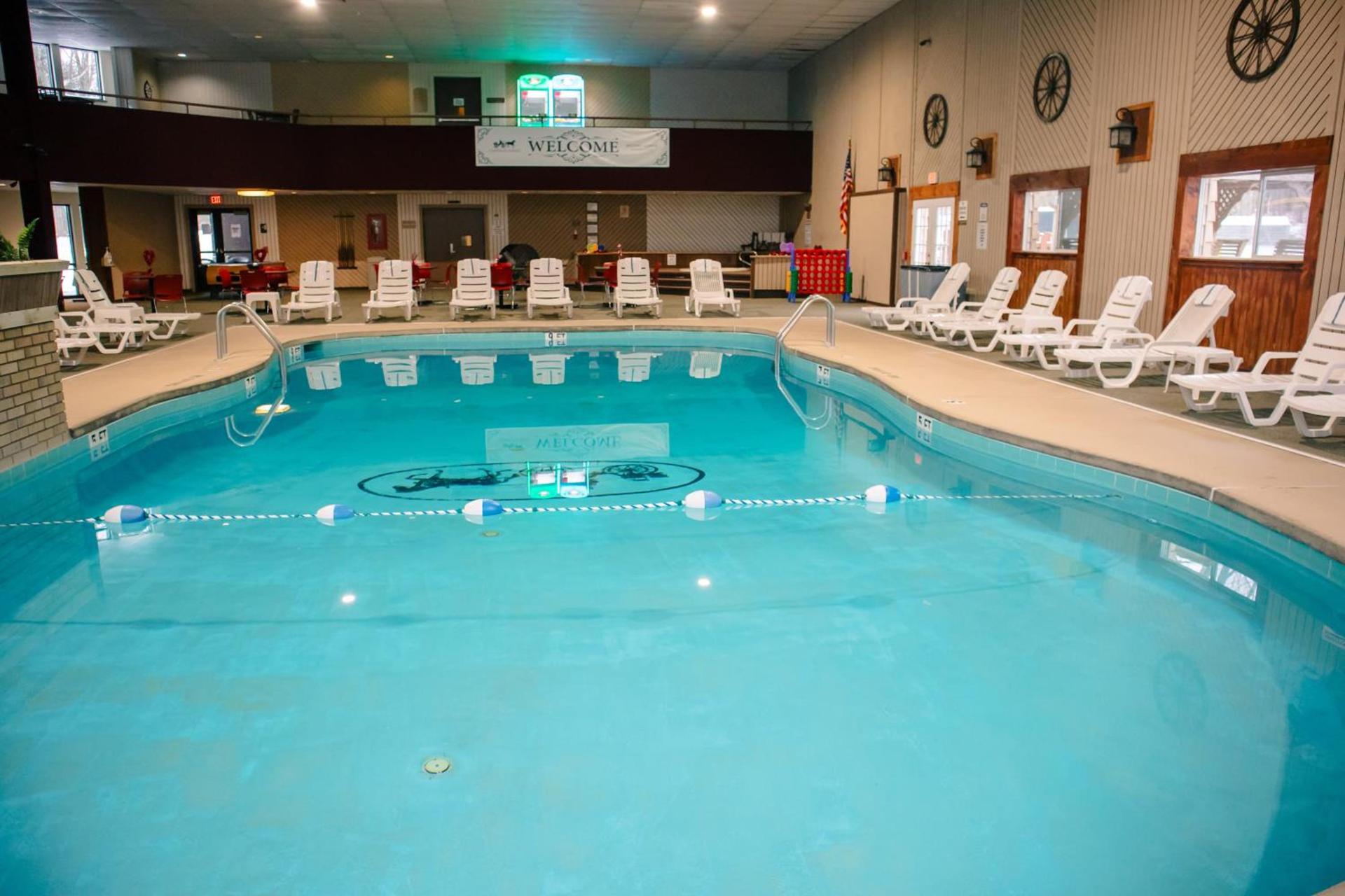 Carriage House Country Club photo 35