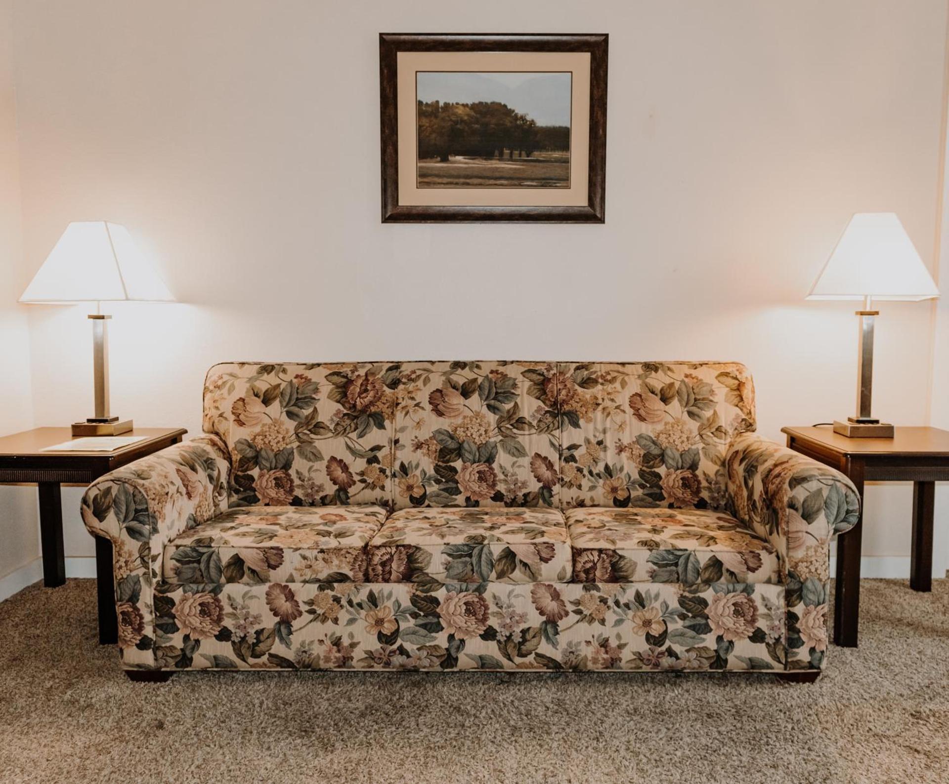 Carriage House Country Club photo 41