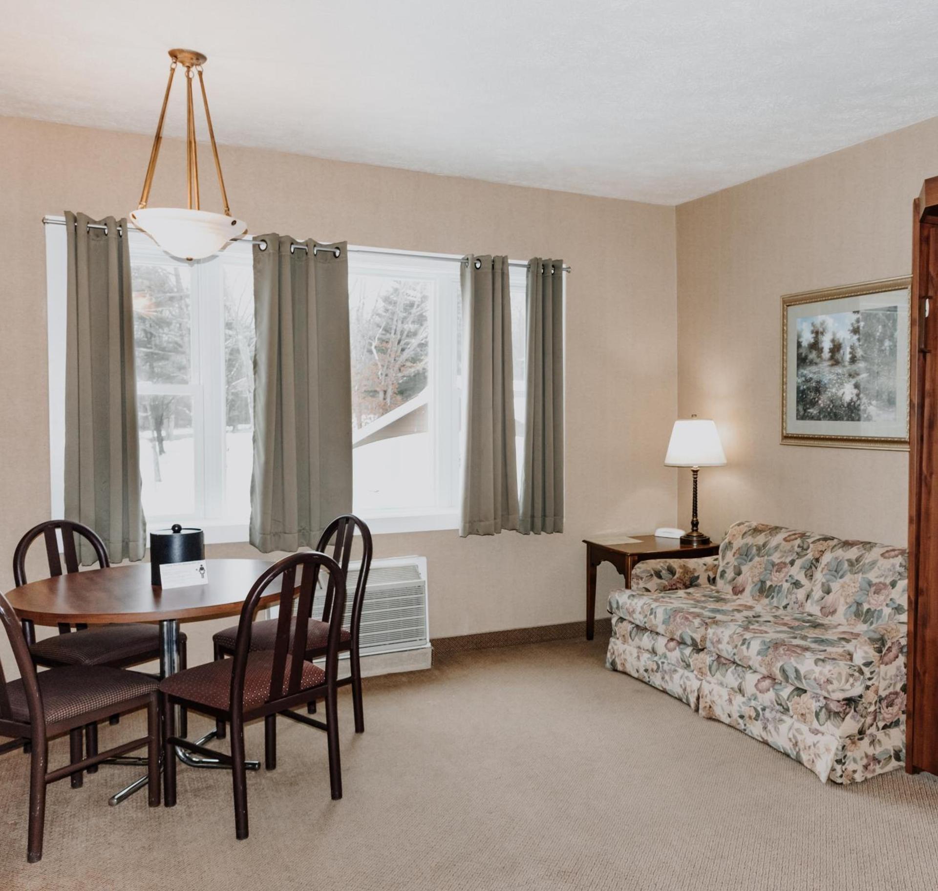 Carriage House Country Club photo 72