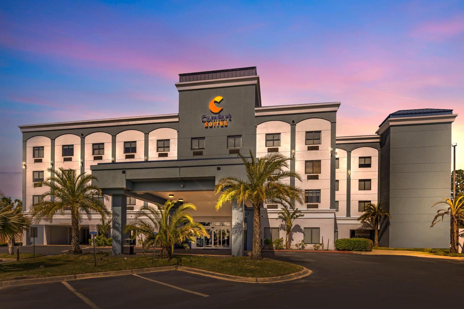 Comfort Suites West Jacksonville photo 25