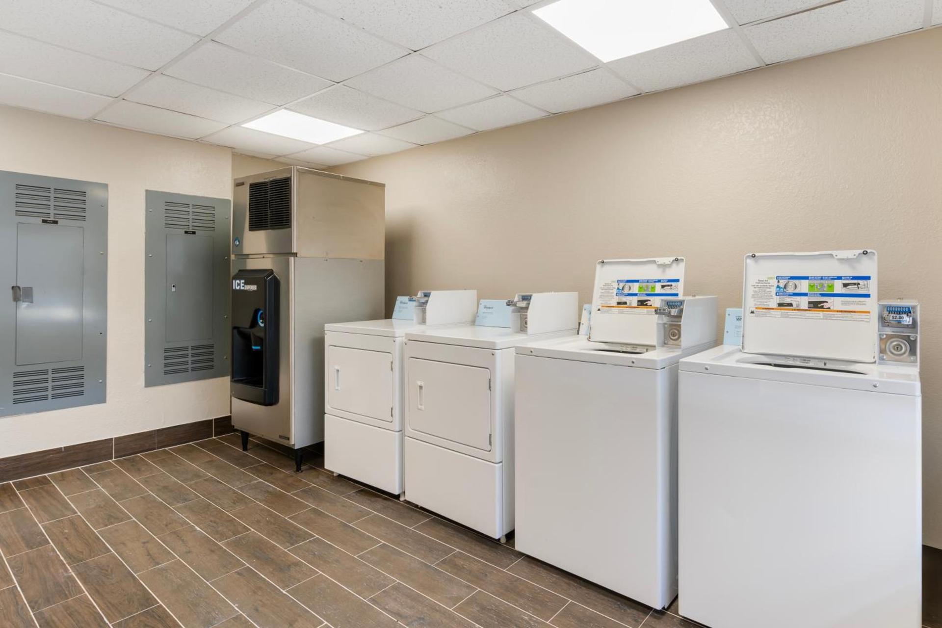 Comfort Suites West Jacksonville photo 46