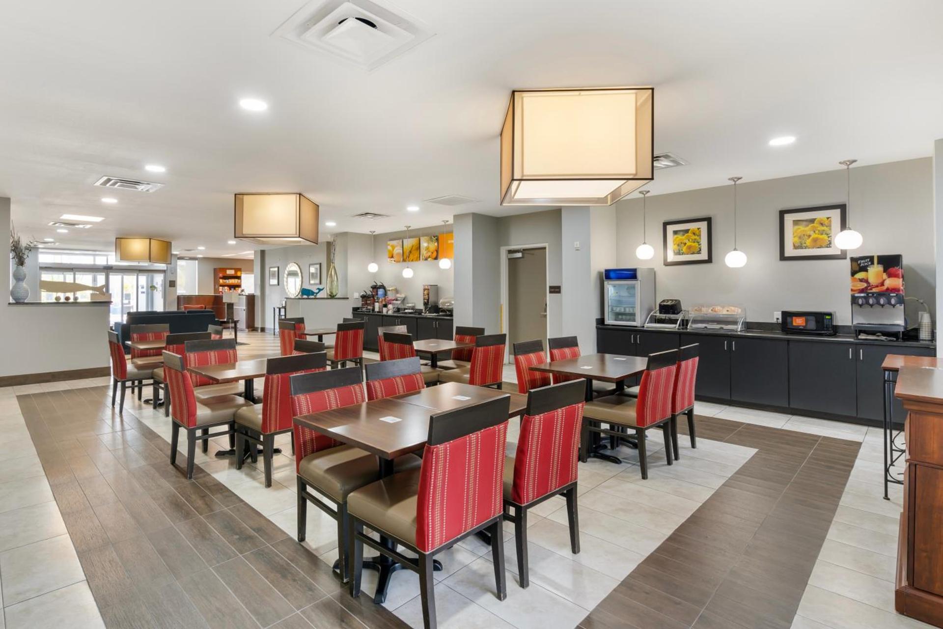 Comfort Suites West Jacksonville photo 38