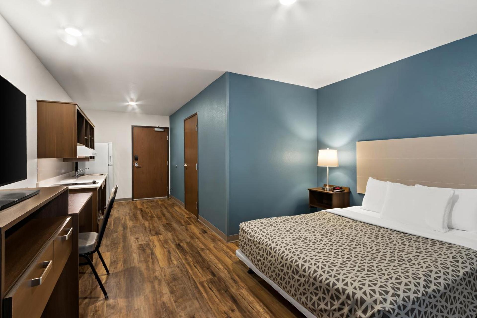 WoodSpring Suites Tolleson - Phoenix West photo 9