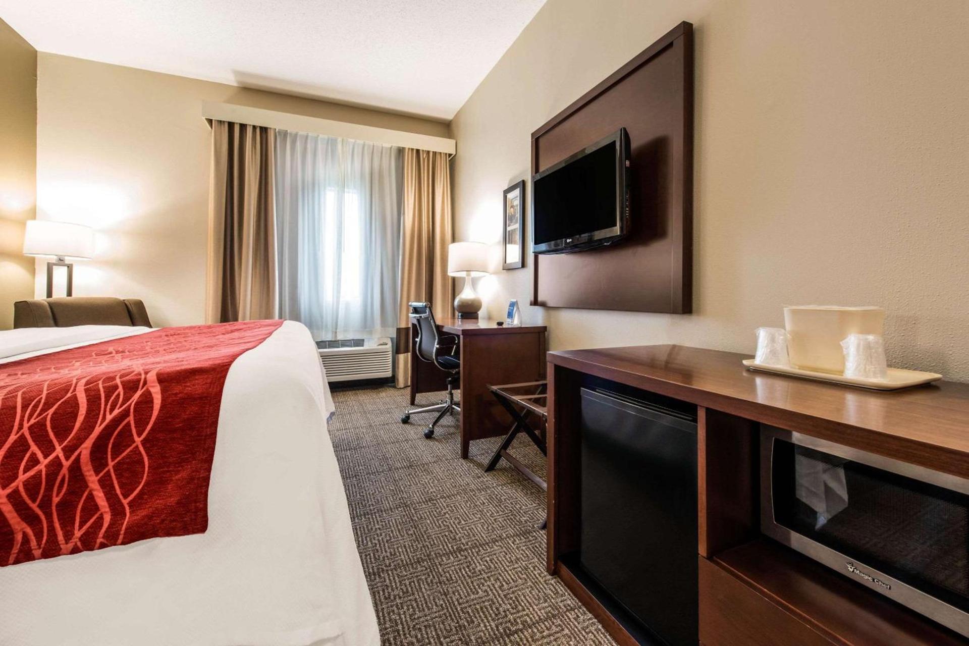 Comfort Inn & Suites Streetsboro - Kent photo 15