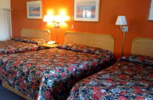 Townhouse Motel photo 48