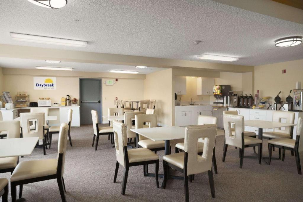 Days Inn by Wyndham Lacey Olympia Area photo 9