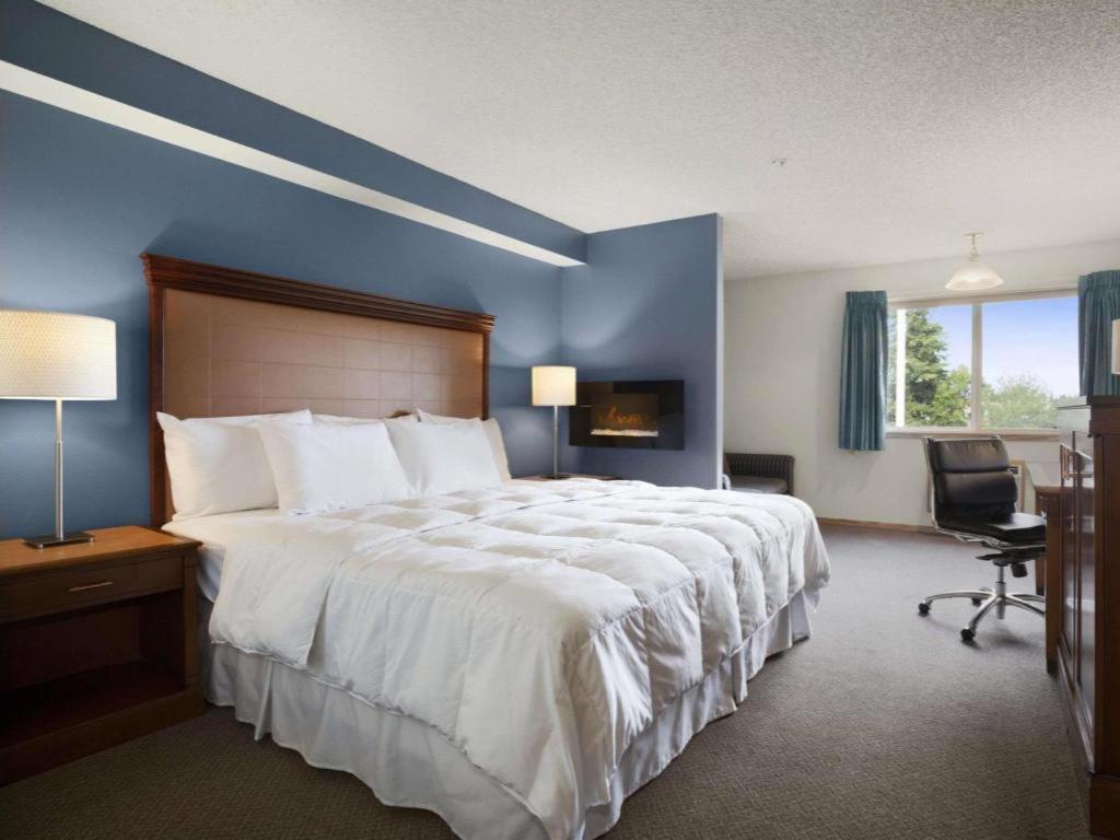 Days Inn by Wyndham Lacey Olympia Area photo 16