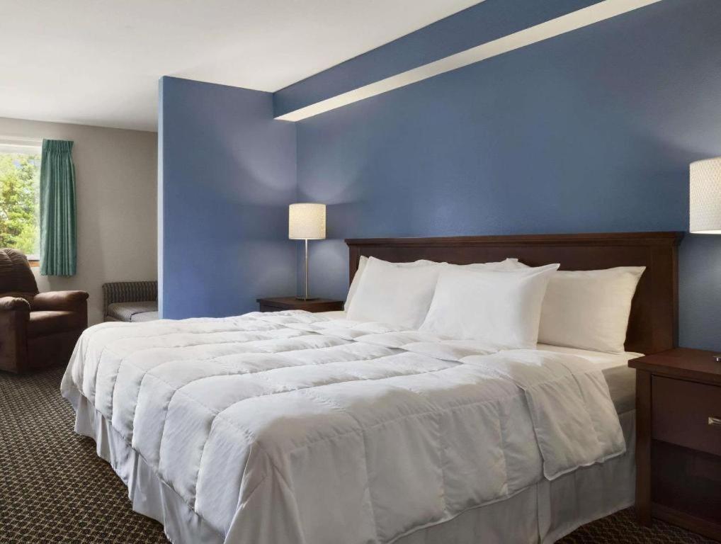 Days Inn by Wyndham Lacey Olympia Area photo 15