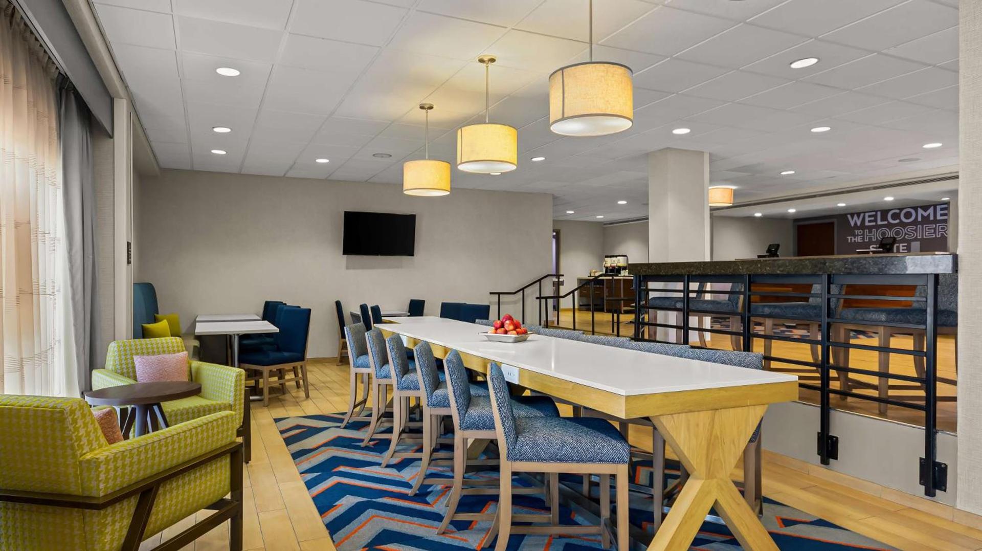 Hampton Inn Bloomington photo 28