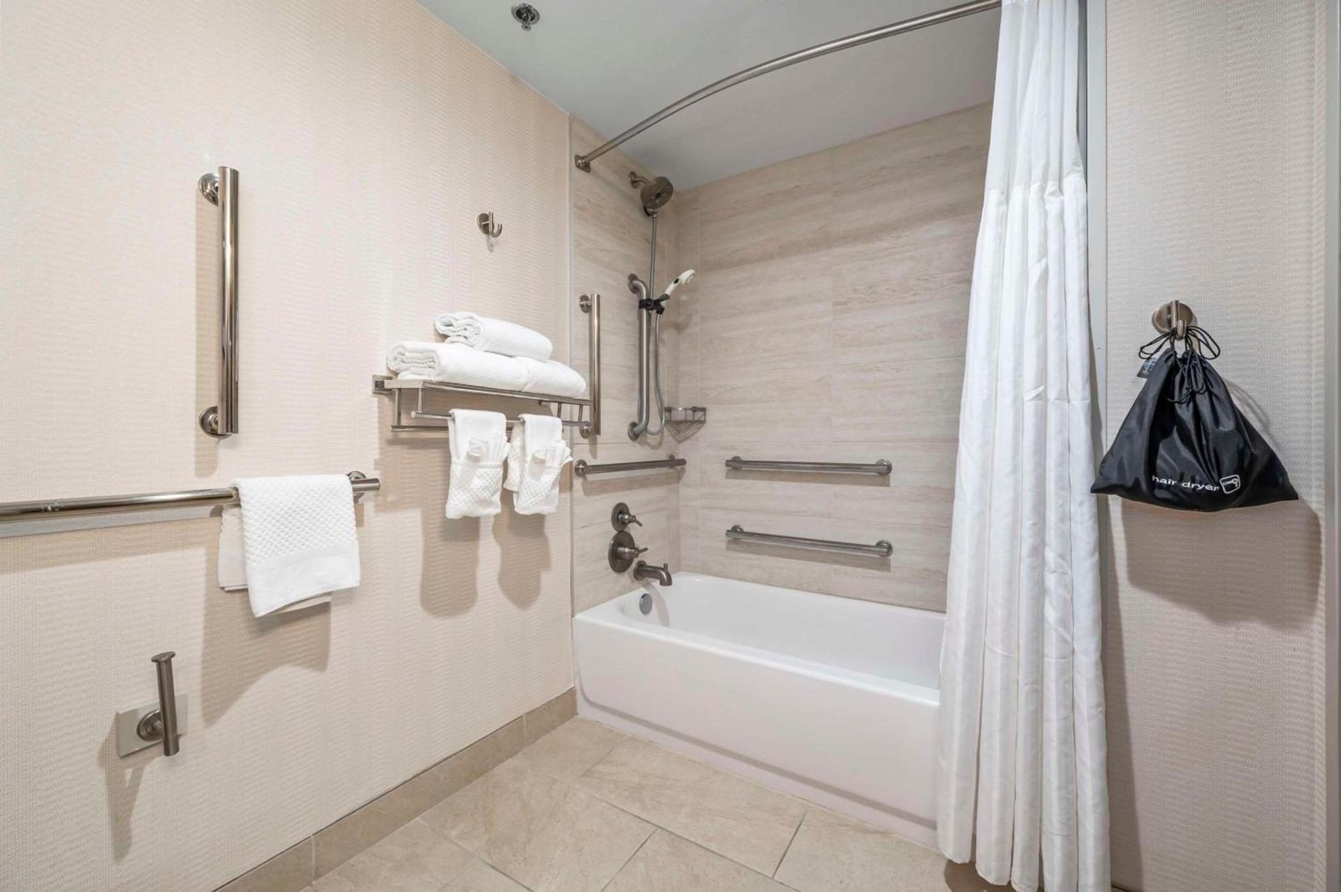 DoubleTree by Hilton Tucson-Reid Park photo 13