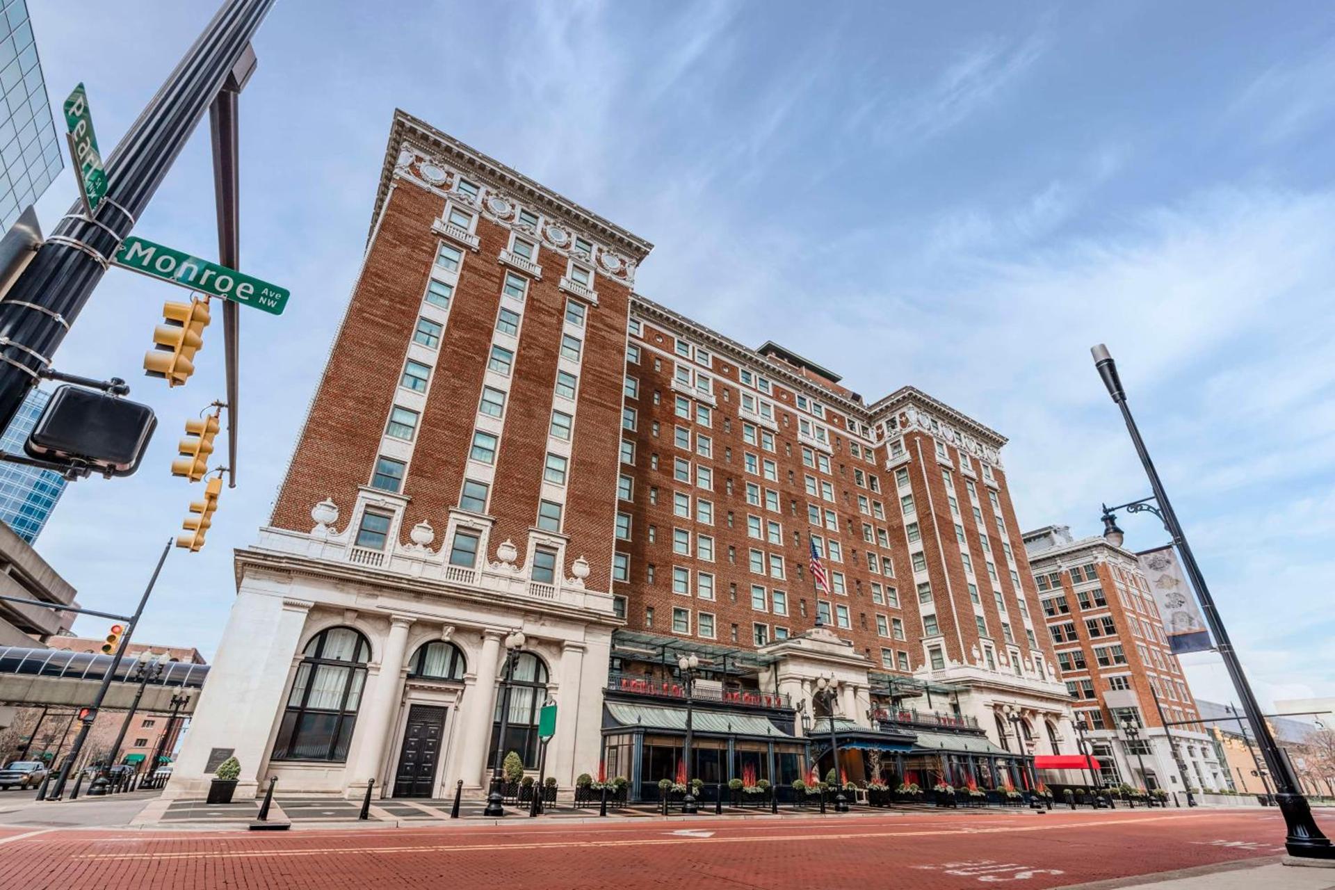 Amway Grand Plaza Hotel, Curio Collection by Hilton photo 99