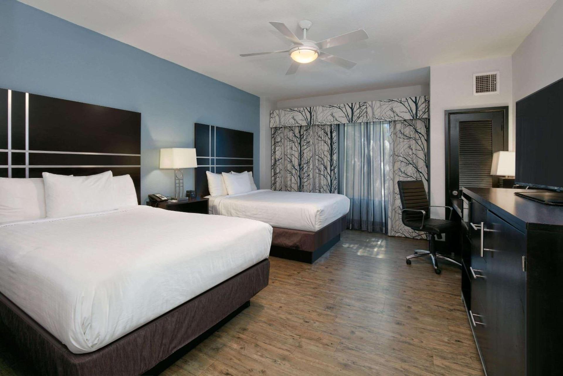 La Quinta Inn & Suites by Wyndham Lubbock Southwest photo 21