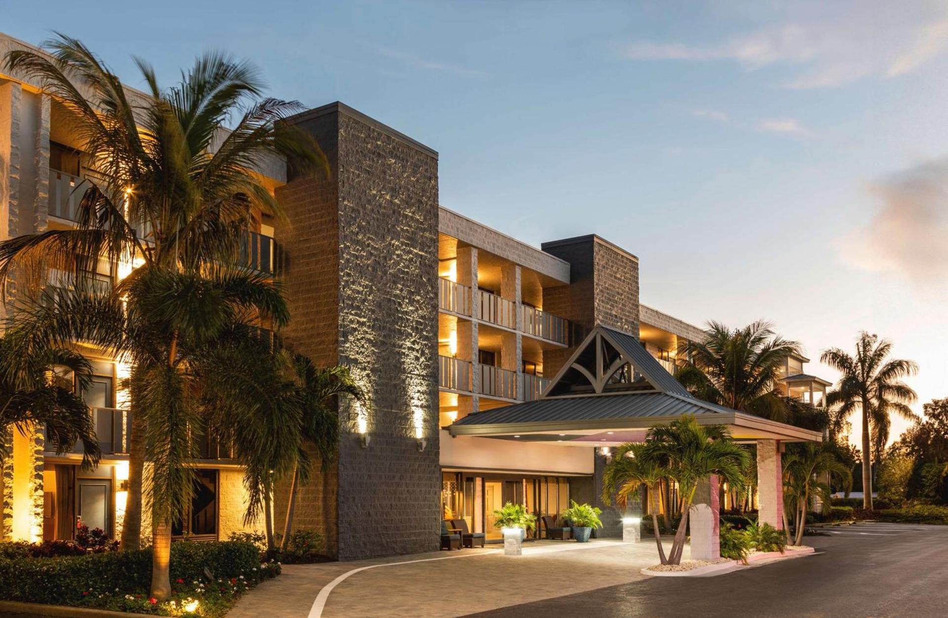 Spark by Hilton Sarasota Siesta Key Gateway photo 2