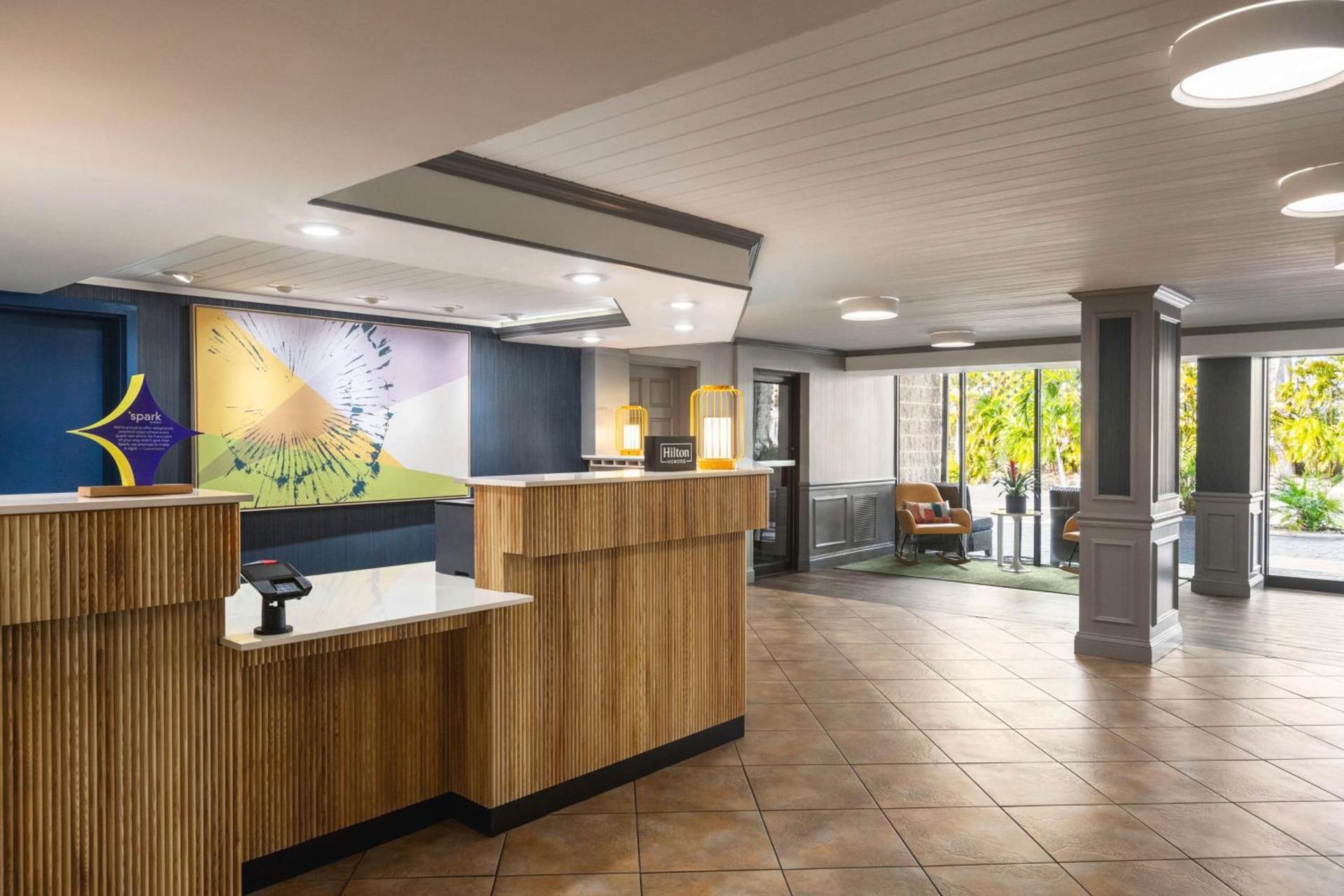 Spark by Hilton Sarasota Siesta Key Gateway photo 6