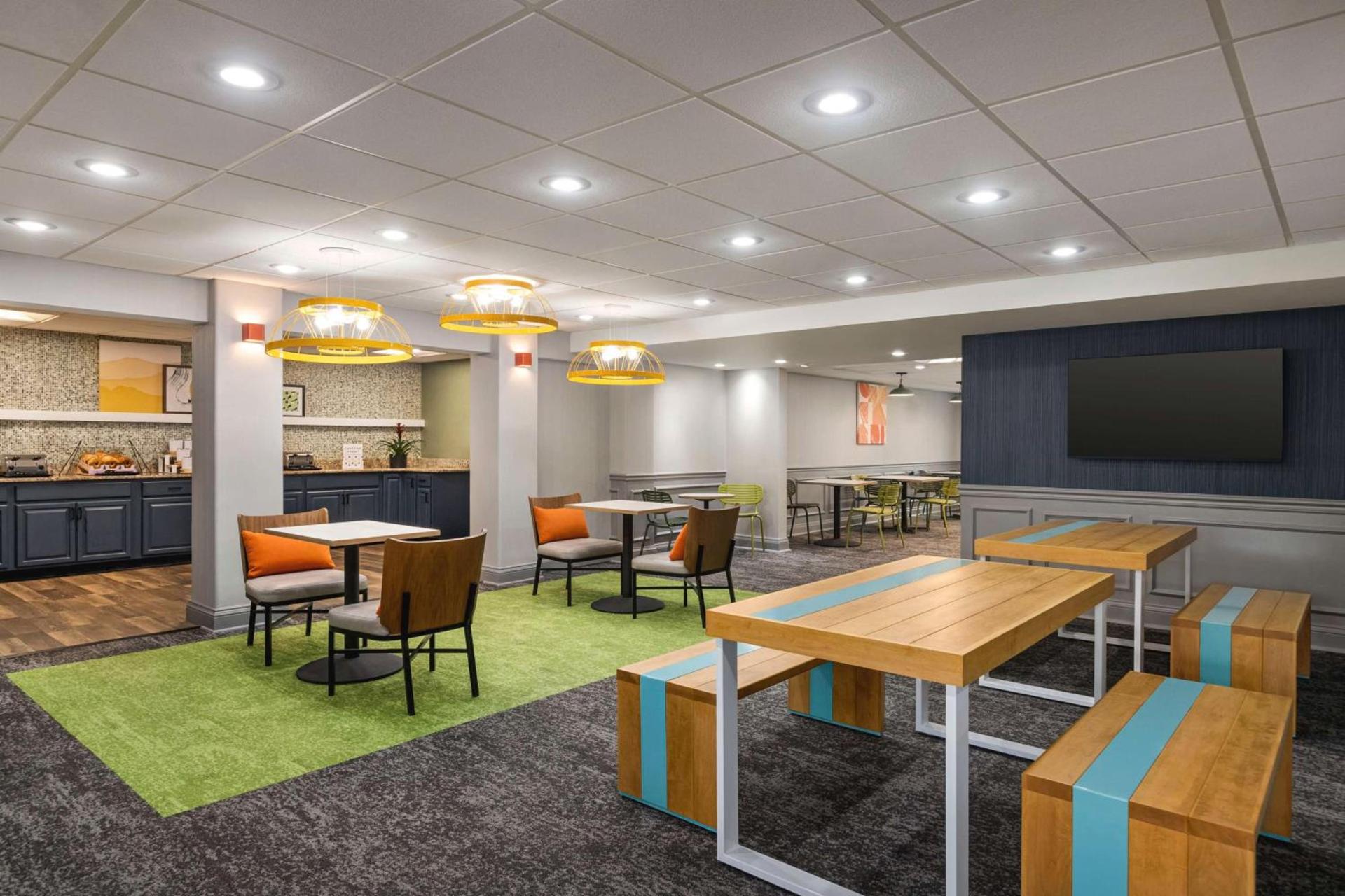 Spark by Hilton Sarasota Siesta Key Gateway photo 12