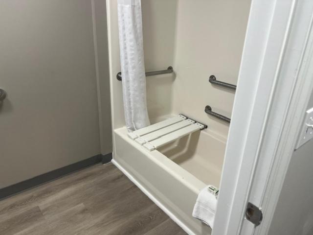 Baymont by Wyndham Lakeland photo 26