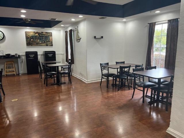 Baymont by Wyndham Lakeland photo 32