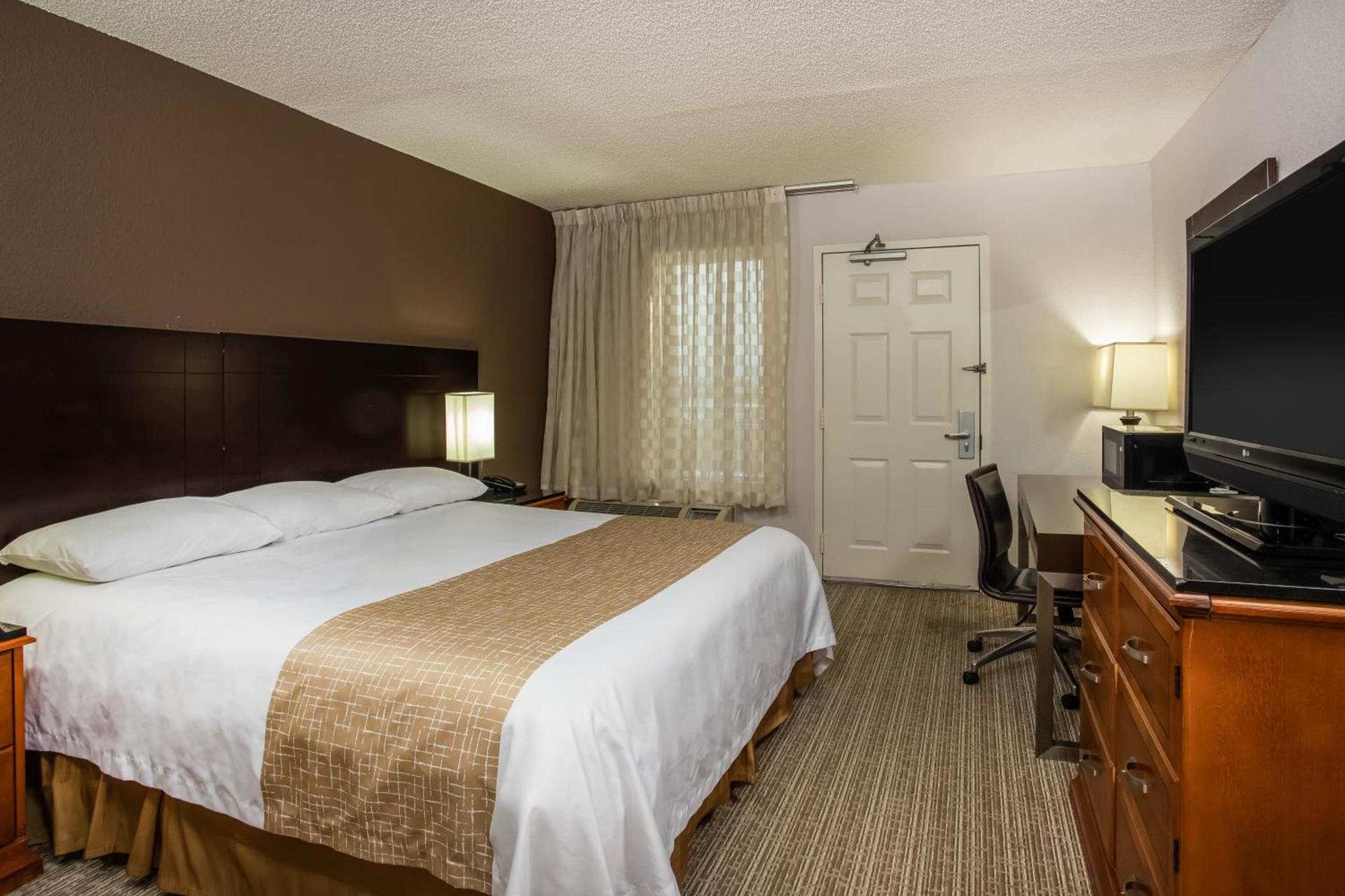 Travelodge by Wyndham Fort Wayne North photo 16