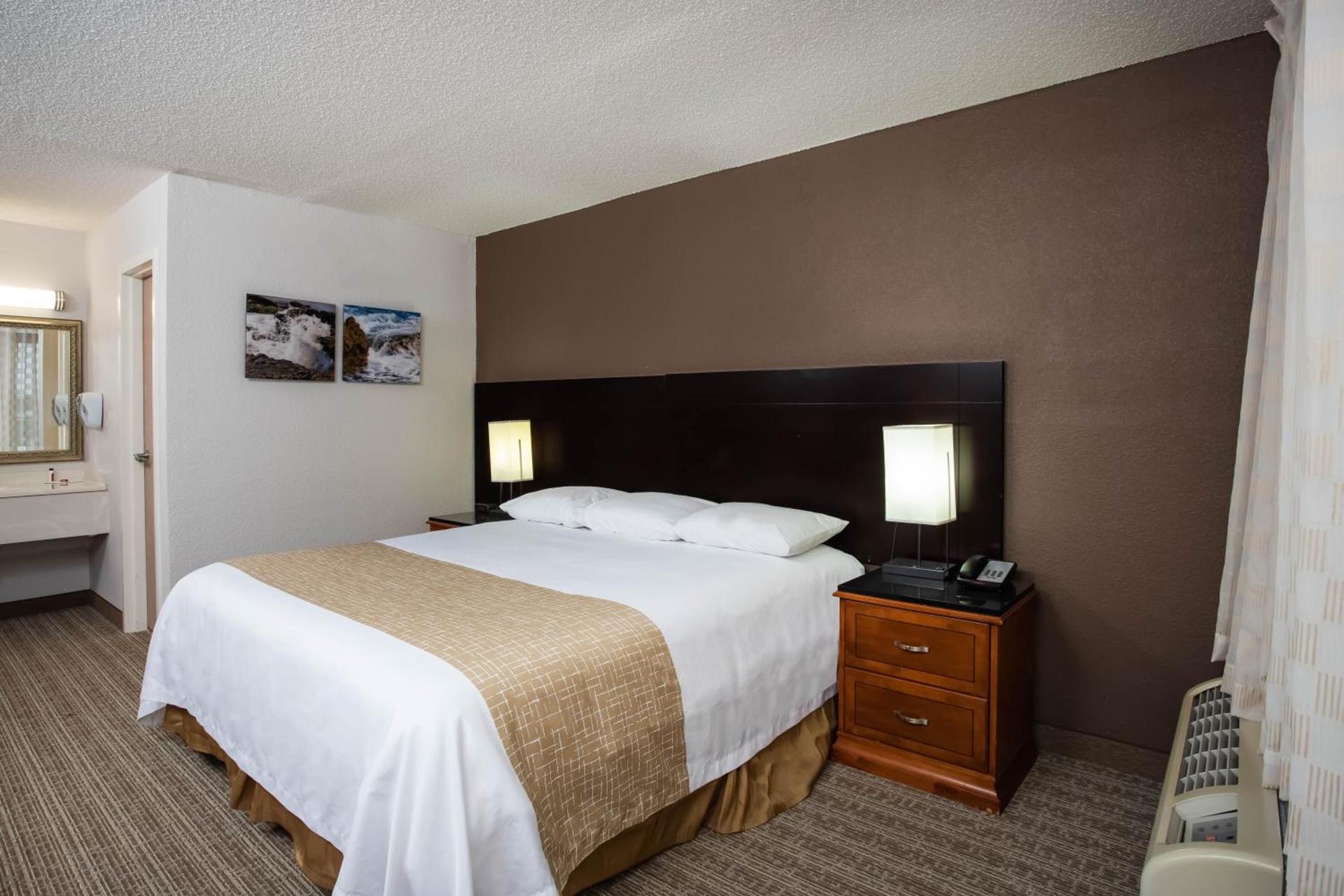 Travelodge by Wyndham Fort Wayne North photo 13