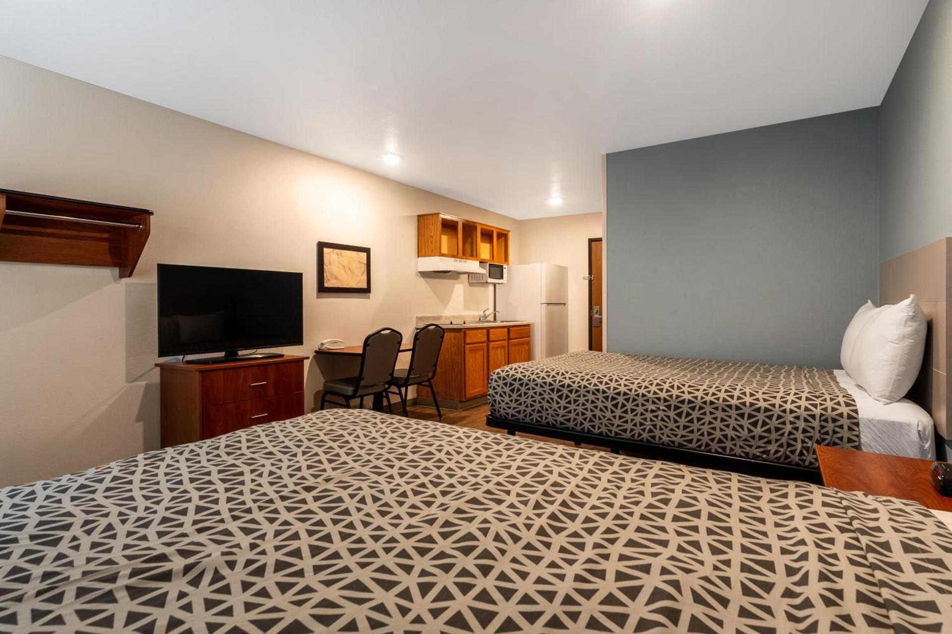 WoodSpring Suites Macon North photo 38