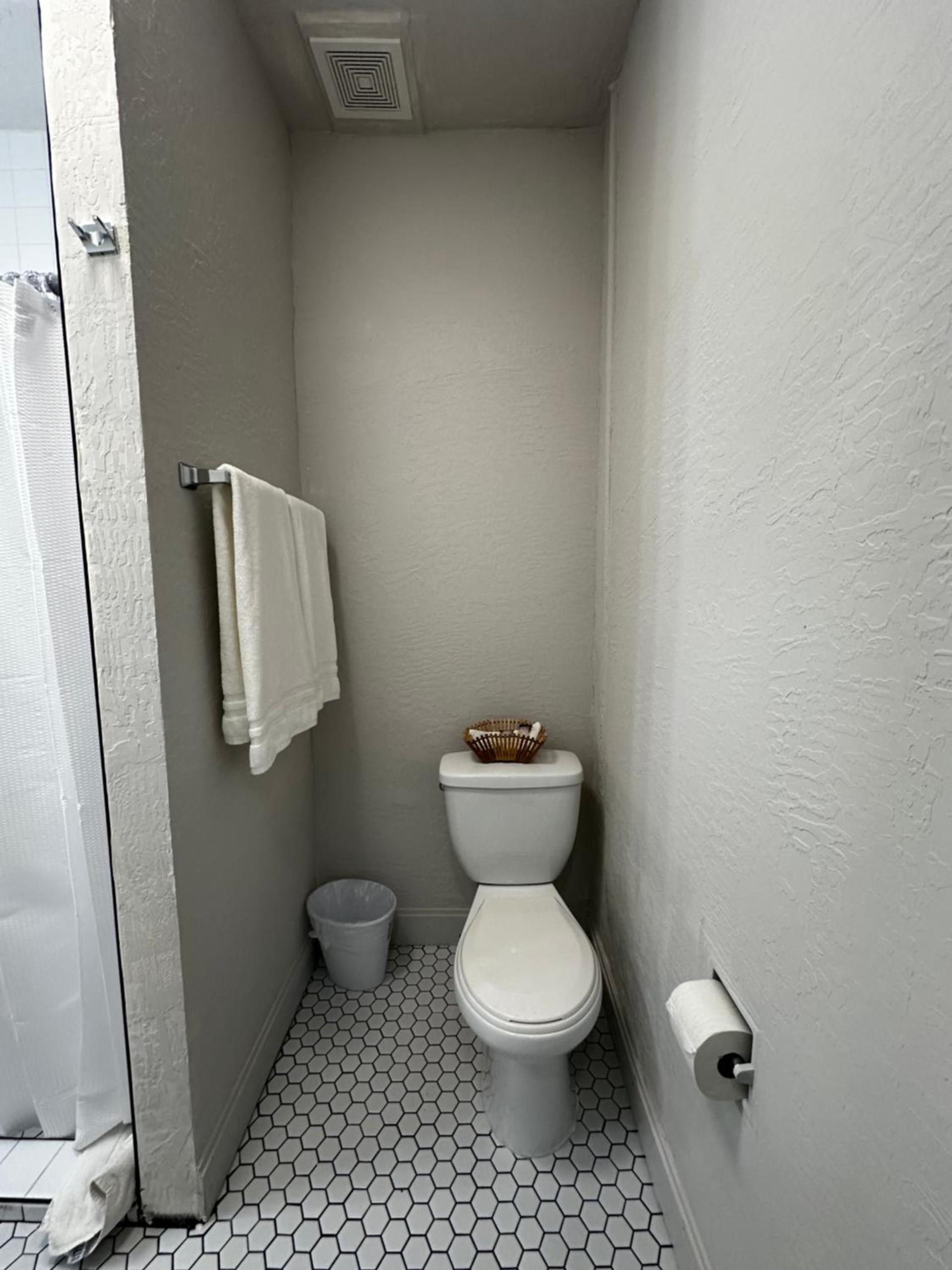 Arizona 9 Motor Hotel photo 16