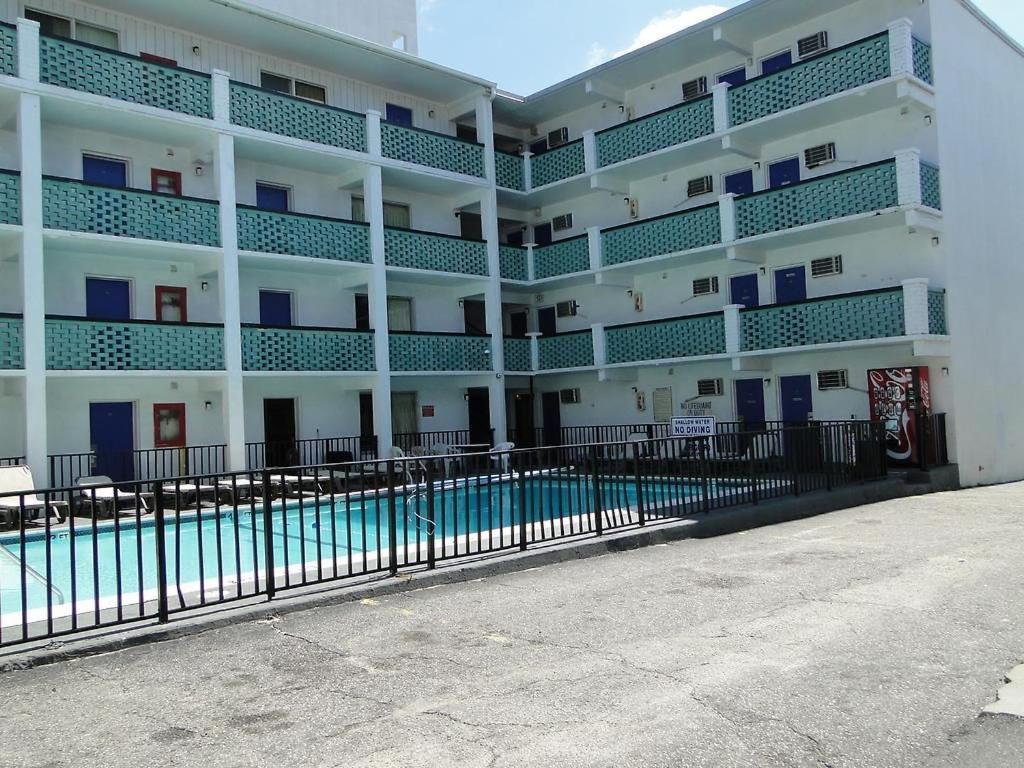 SeaGypsy Motel photo 1