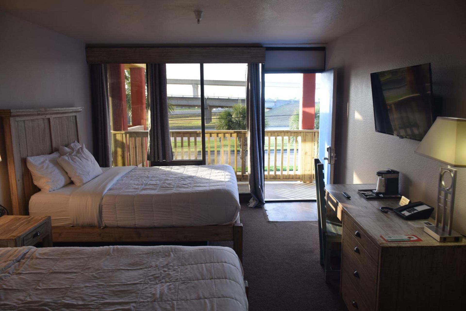 Hotel DeVille photo 2