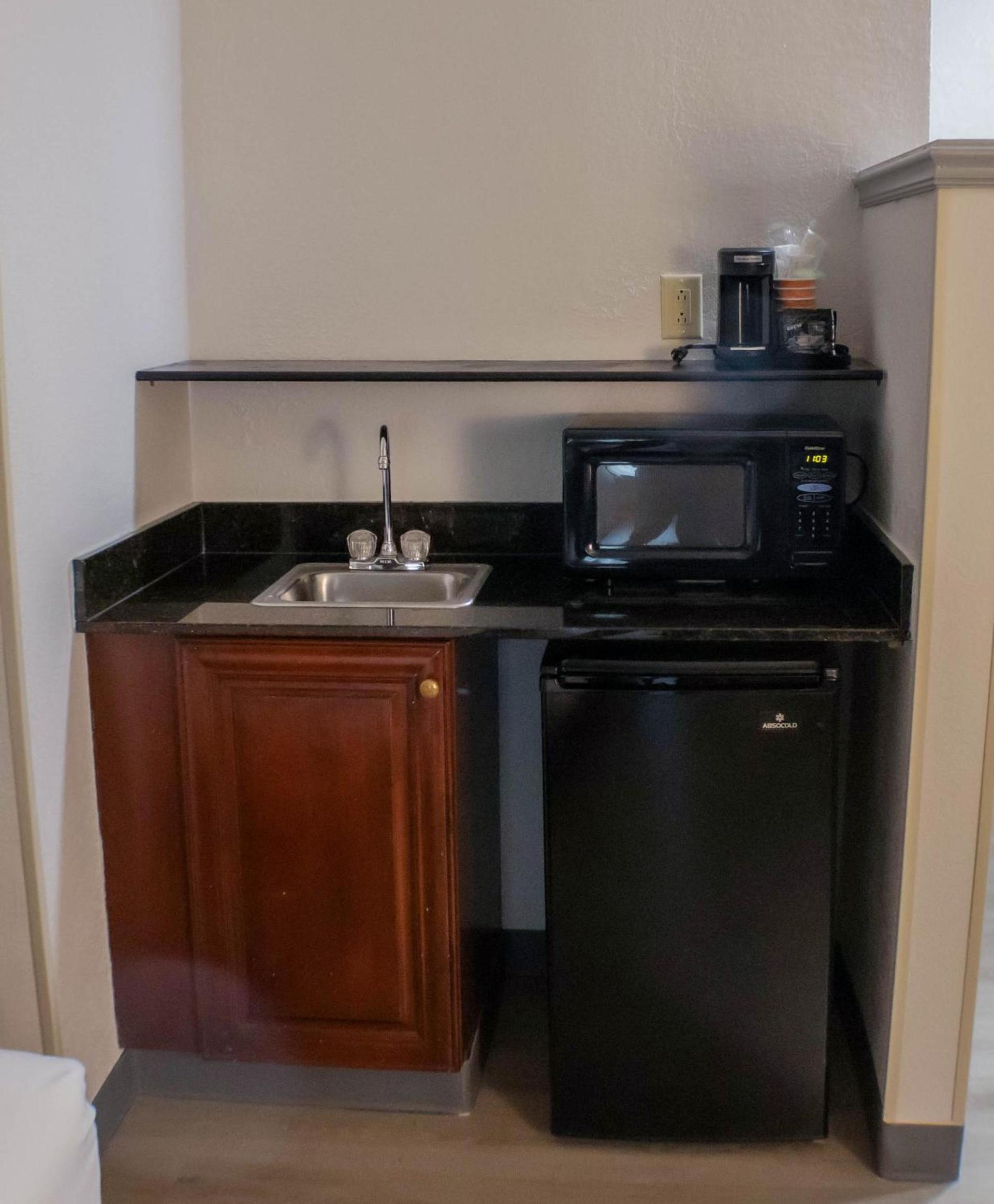 Comfort Suites Salisbury I-85 photo 68