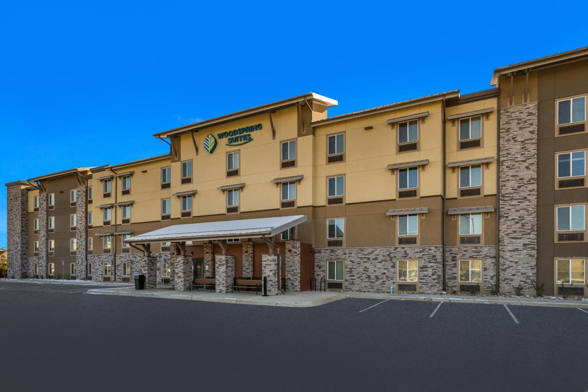 WoodSpring Suites Fort Collins photo 6