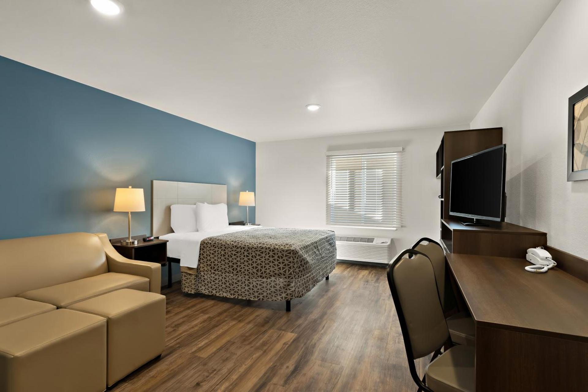 WoodSpring Suites Fort Collins photo 10