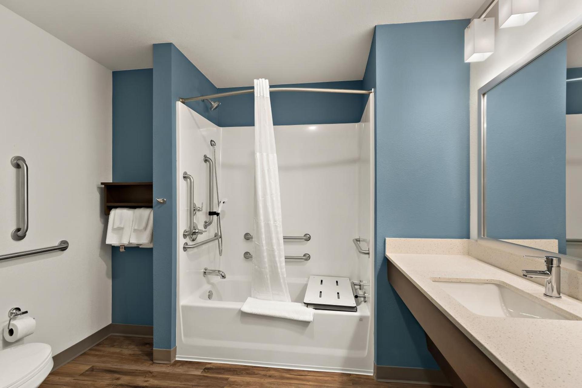 WoodSpring Suites Fort Collins photo 9
