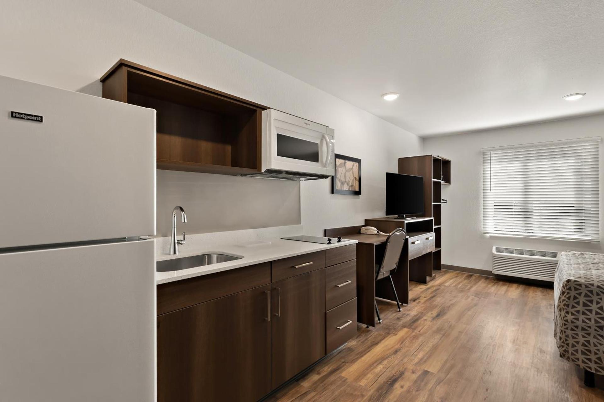 WoodSpring Suites Fort Collins photo 11