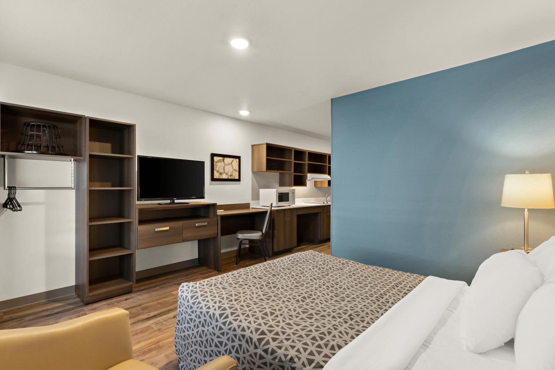 WoodSpring Suites Fort Collins photo 17