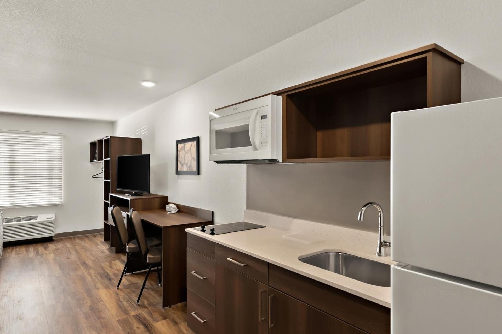 WoodSpring Suites Fort Collins photo 26