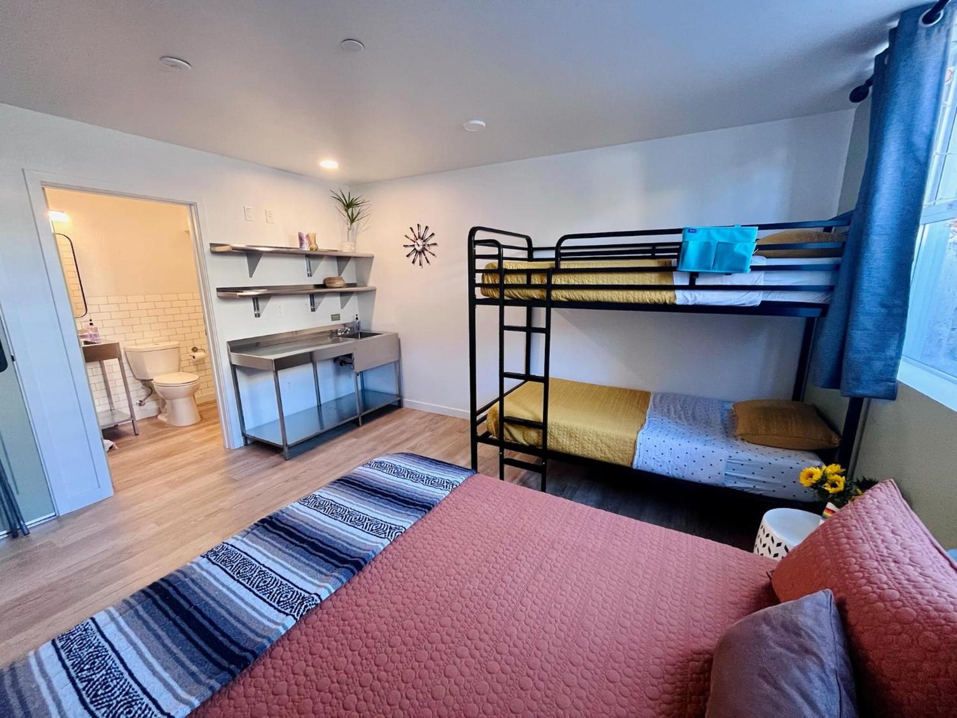 Monterey Hostel photo 7