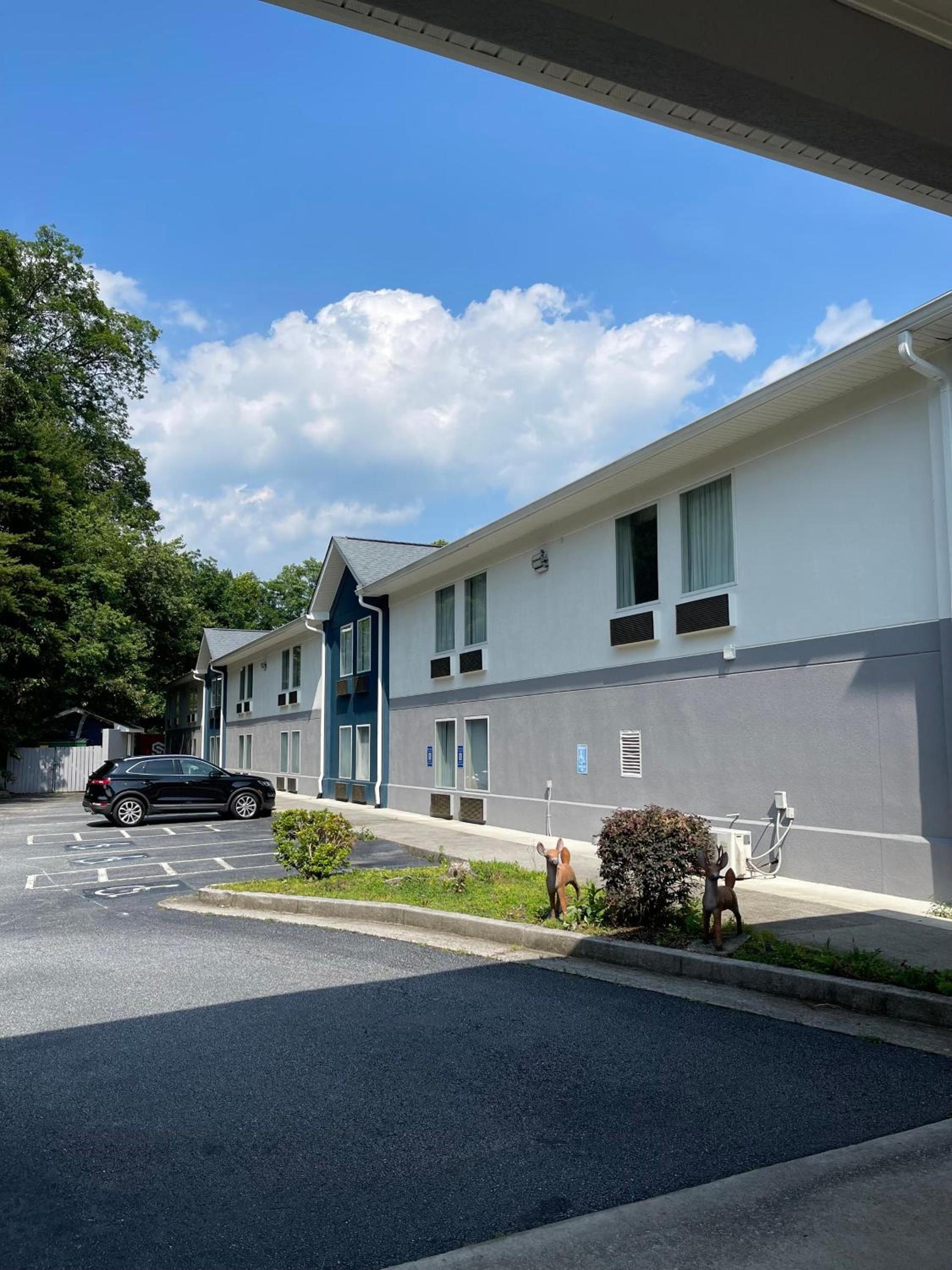Clarion Pointe-Dillard near Blue Ridge Mountains photo 53