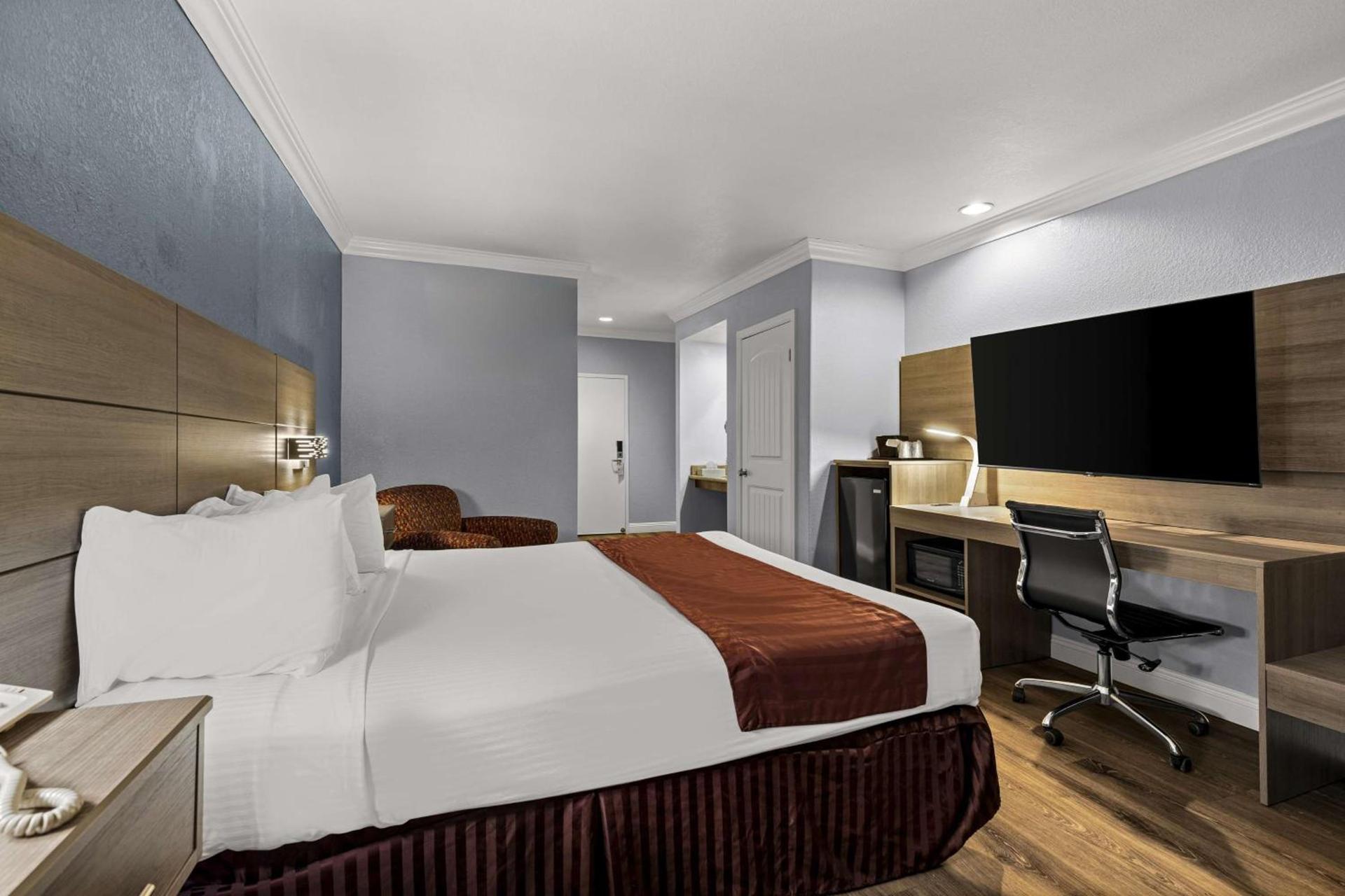 Best Western Moreno Hotel & Suites photo 30