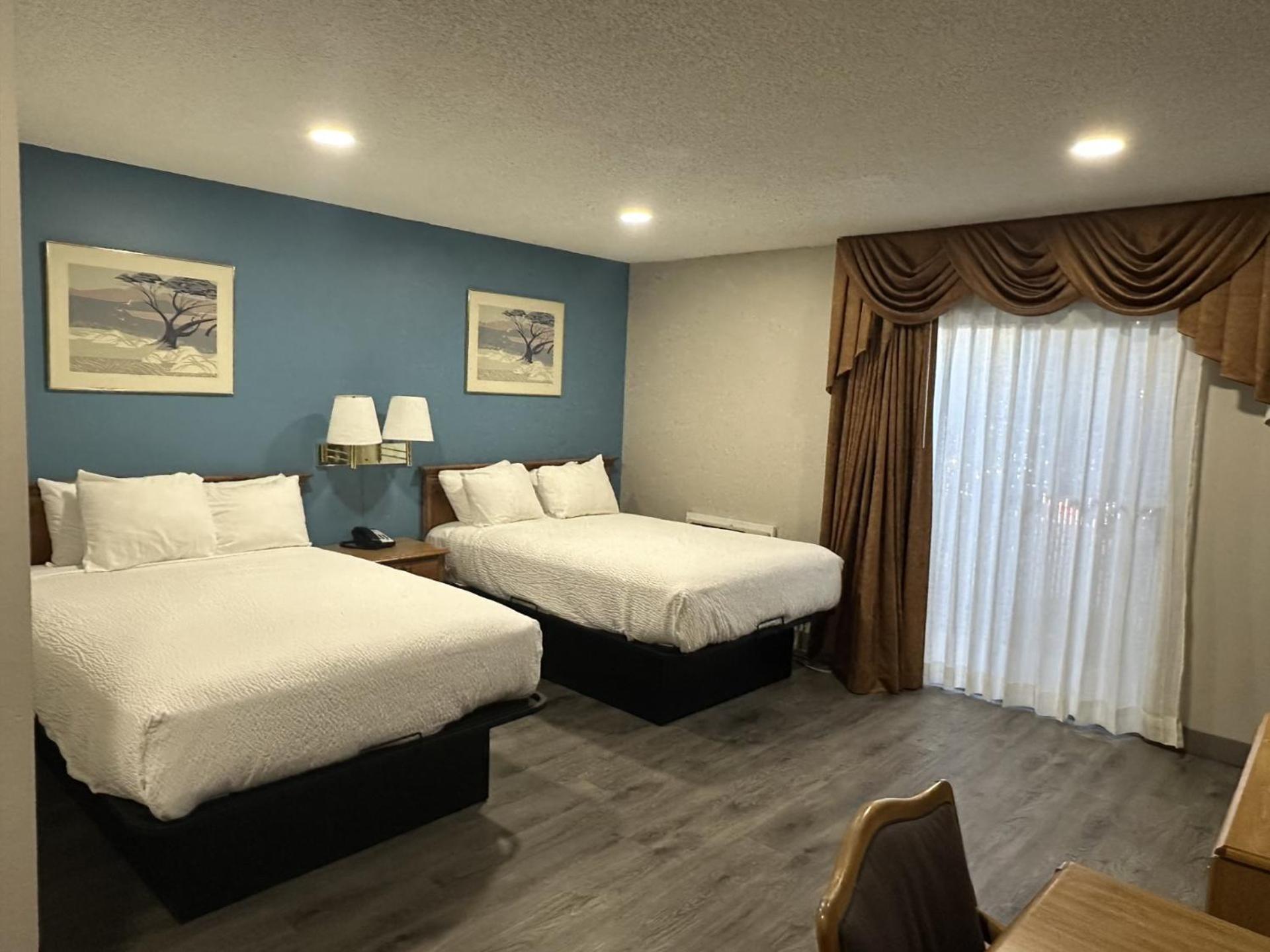 Days Inn by Wyndham Medford photo 9