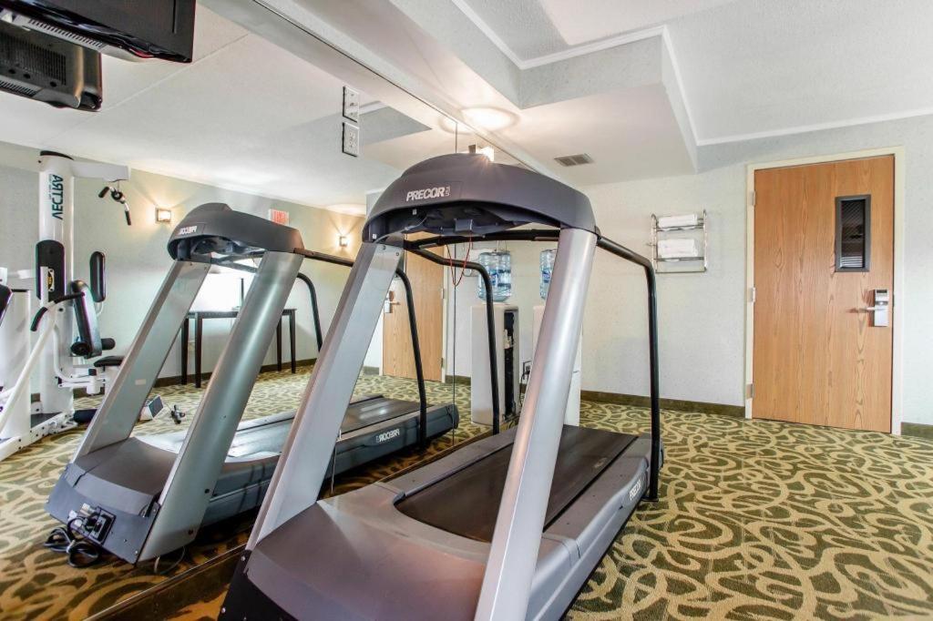 Quality Inn & Suites photo 26