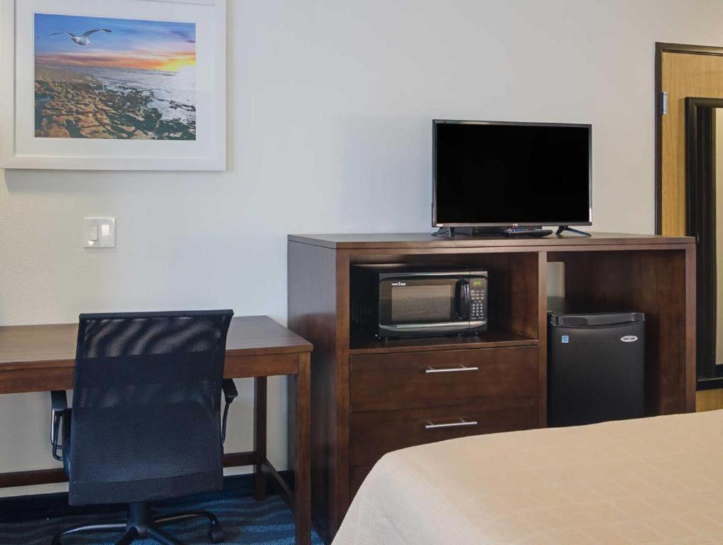 Quality Inn photo 65