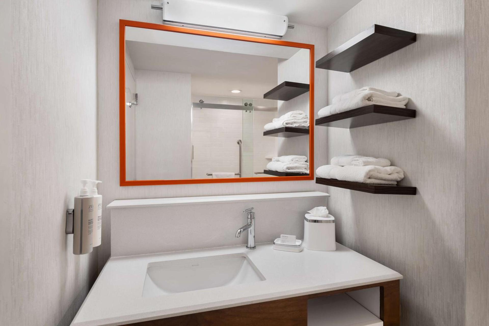 Hampton Inn Charleston North photo 10