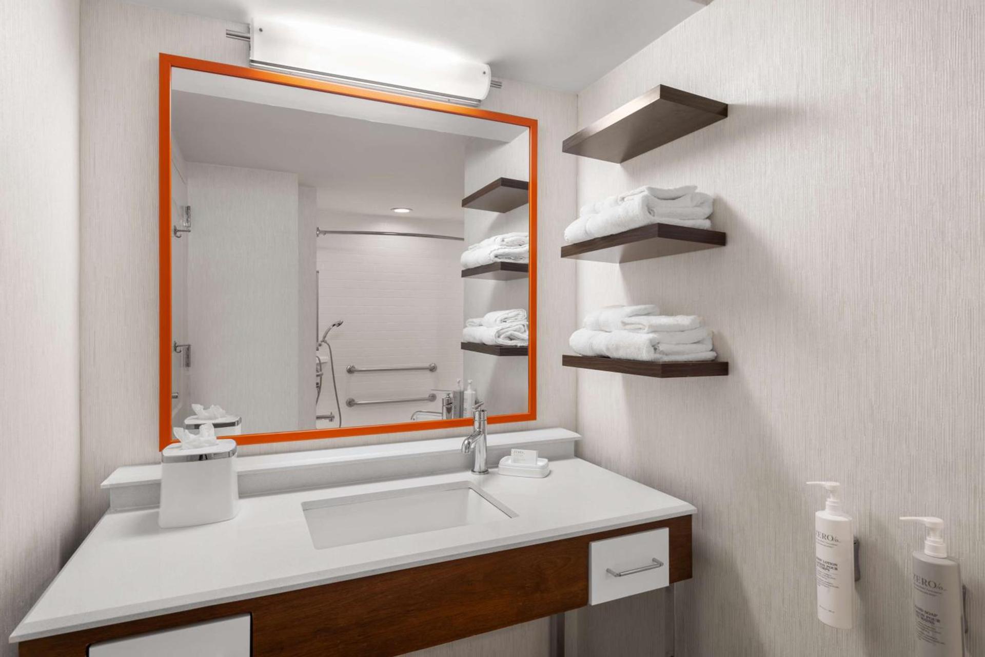 Hampton Inn Charleston North photo 18