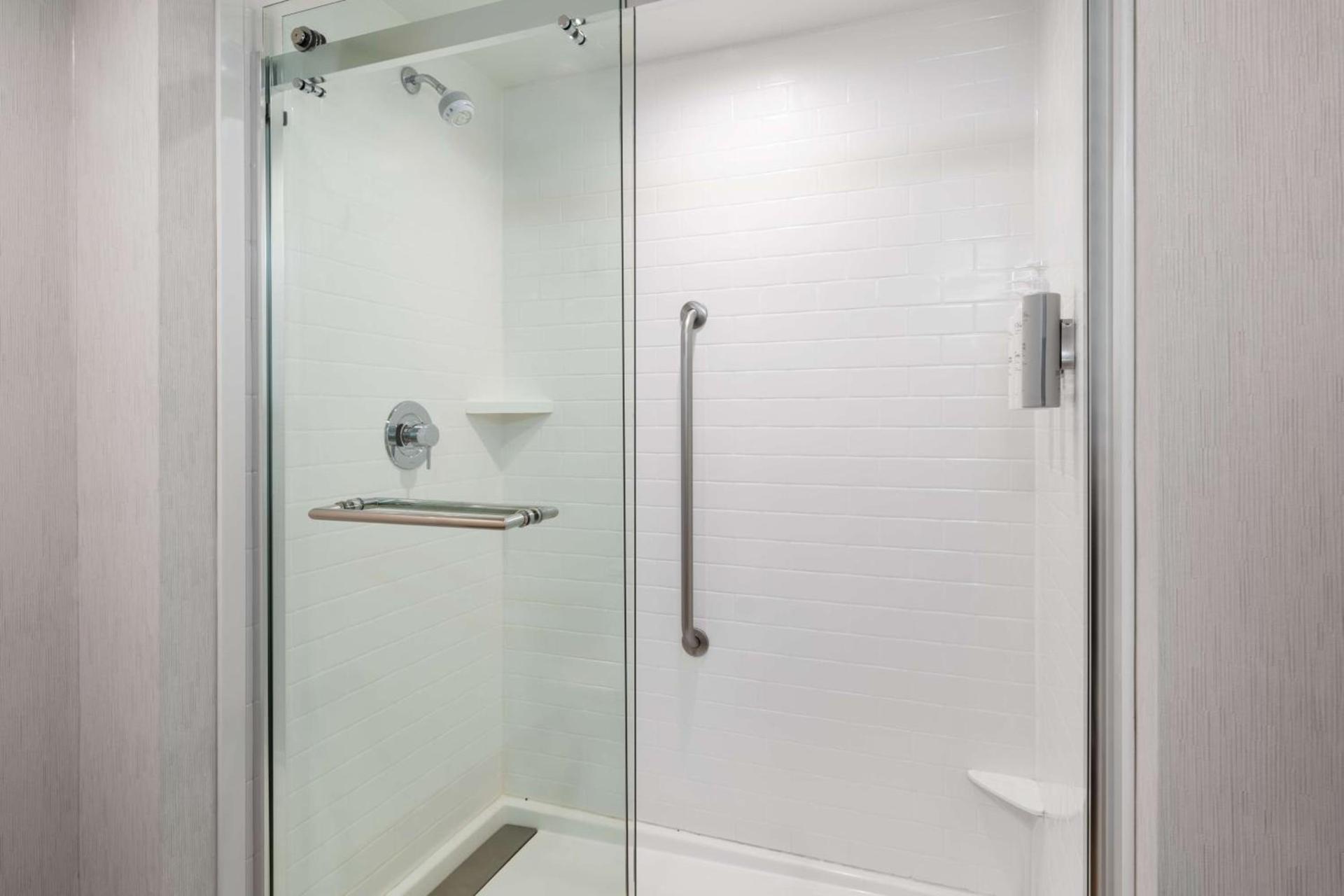 Hampton Inn Charleston North photo 20